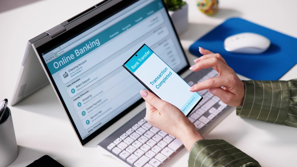 ce-mai-trebuie-sa-stii-cand-transferi-bani-online