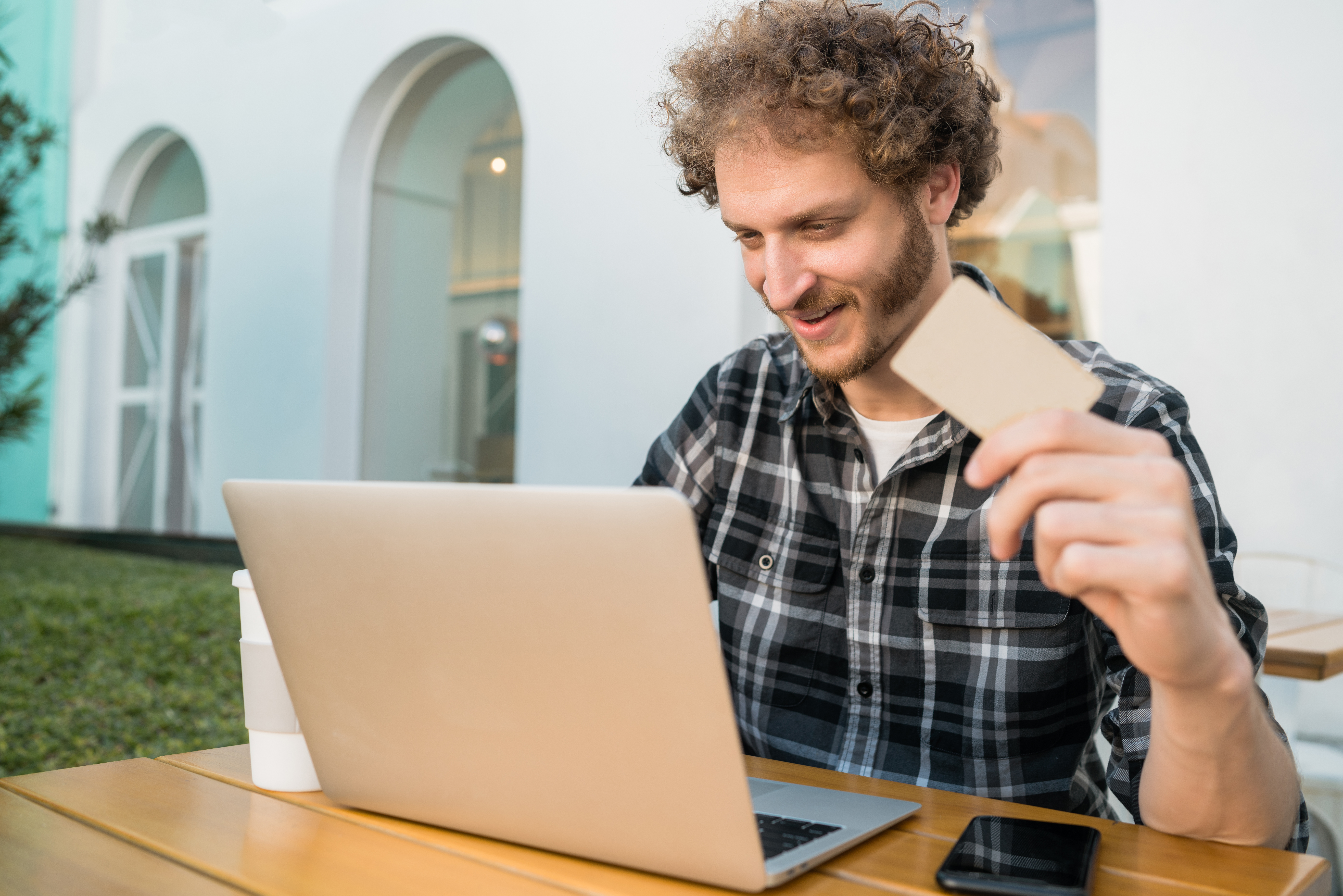 Salt Bank vs Revolut