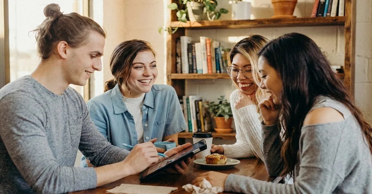 5 easy ways to build your network in a new country